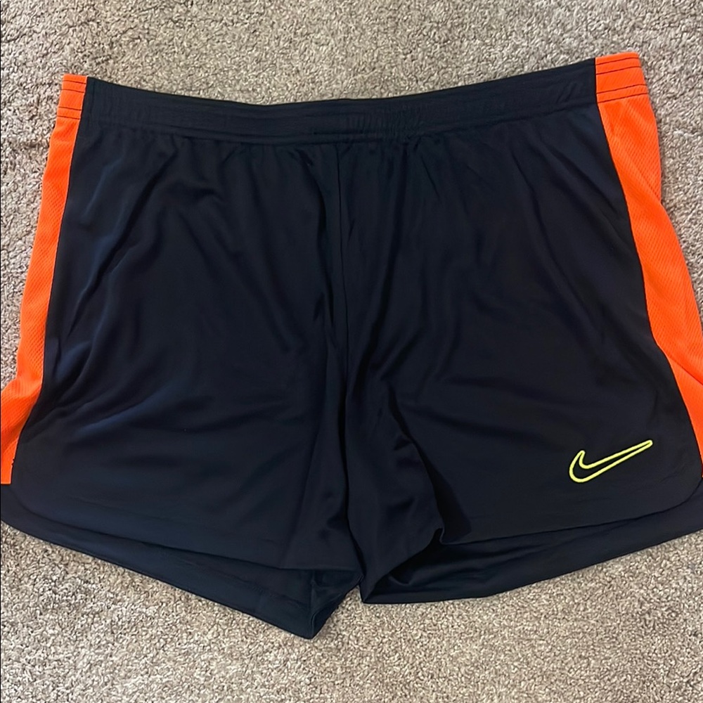 NWT Nike Black and Orange Athletic Training Shorts. L